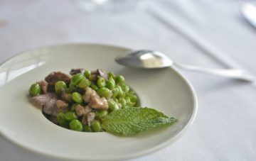 Hostal de la plaça pèsols del Maresme guisantes del Maresme gastronomia Catalunya